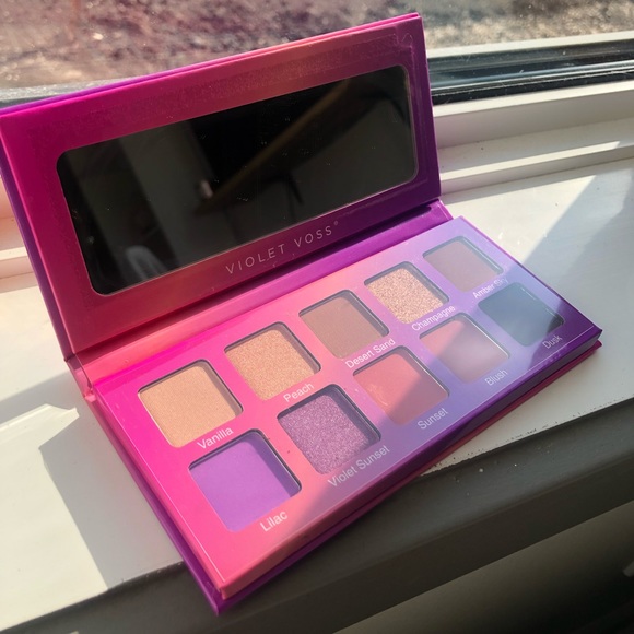 Eyeshadow pallets - Picture 2 of 5